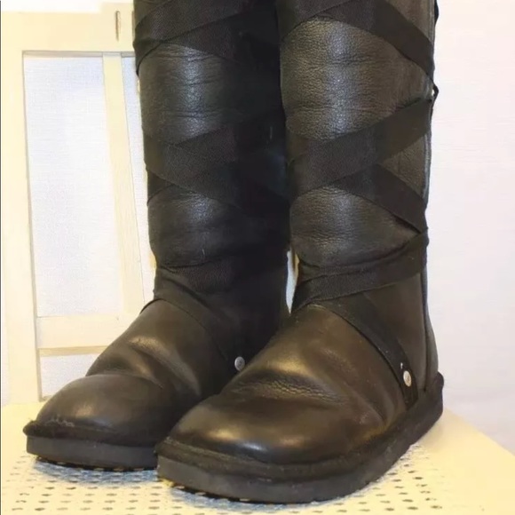 SOLD—UGG AUSTRALIA COLLECTION LTD Leather Boot - Picture 7 of 7